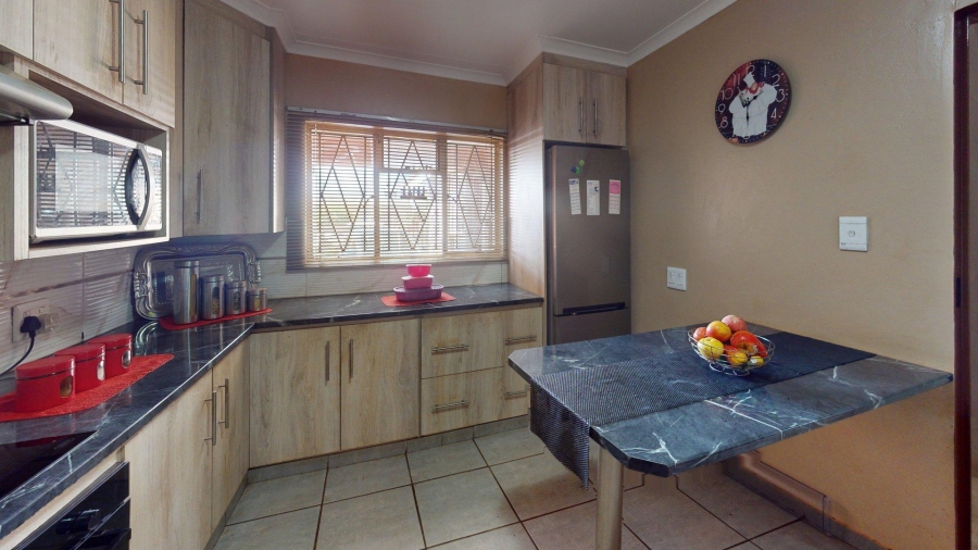 3 Bedroom Property for Sale in Promosa North West
